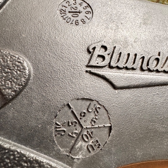 Blundstone Brown Ankle Boots - Picture 4 of 7